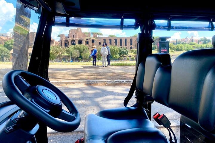 Rome's Top Highlights Golf Cart Tour with Authentic Gelato
