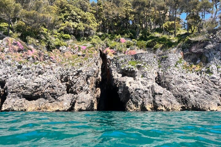 Guided Boat Tour of the Gulf of Poets