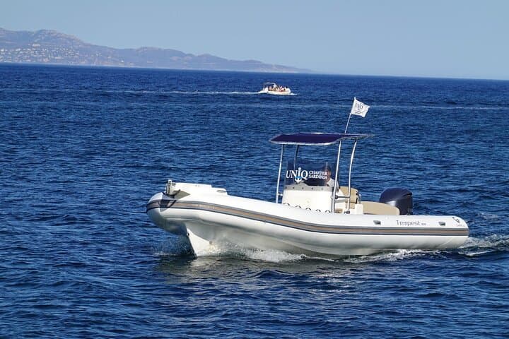Boat excursion in Cagliari: 3 amazing hours!
