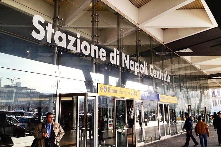 Sorrento: Private transfer from Naples airport/train station