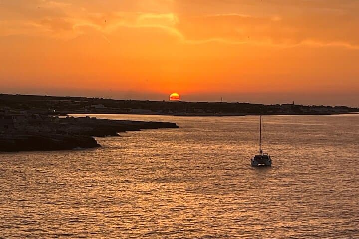 Luxury Shared Boat Tour in Polignano a Mare with Local Aperitif