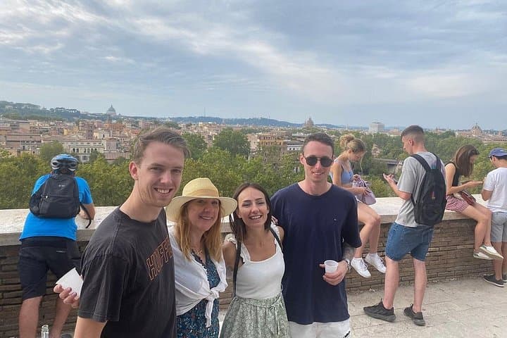 Day drinking in Rome & Scandalous Roman History