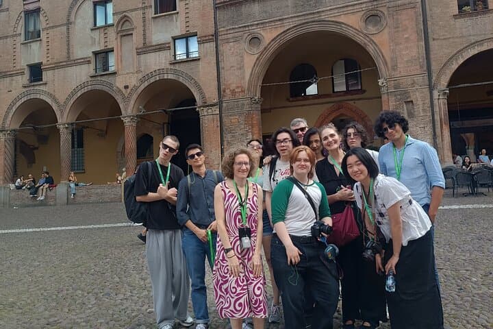 Bologna Walking Tour with Pasta Demo