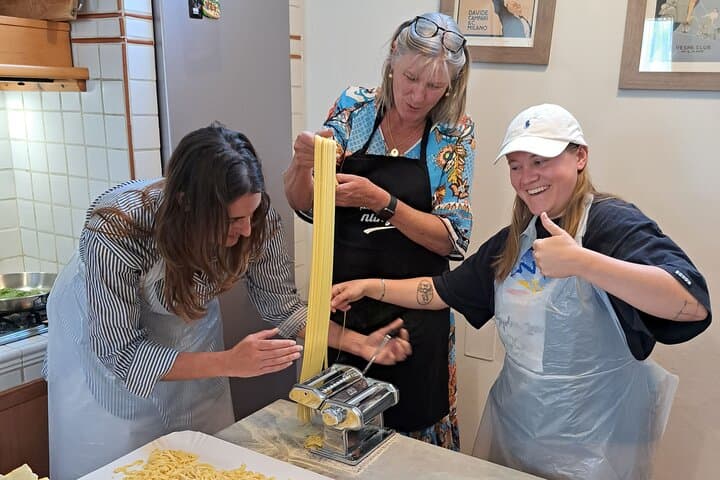 Enjoy a participatory cooking class Feel like an experienced cook