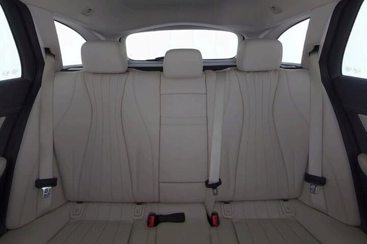 Milan Malpensa airport transfer to Como City Transfer sedan car