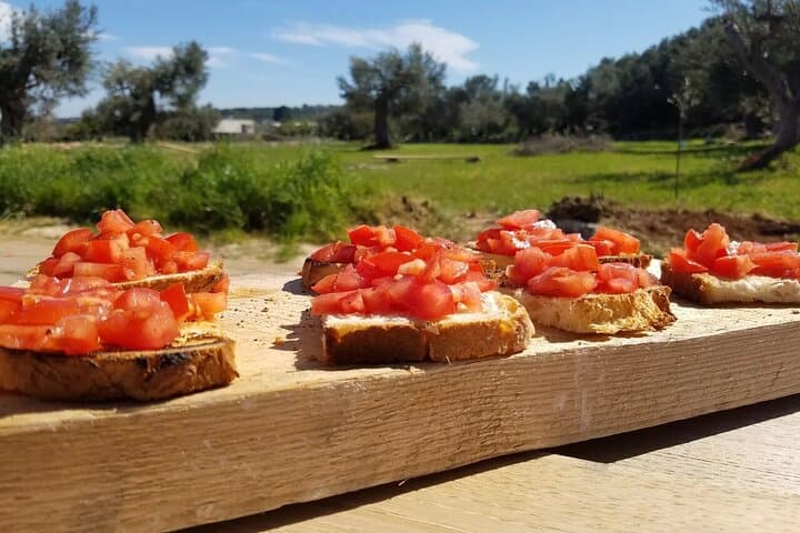 Lecce Market Tour & Authentic Italian Aperitivo at a Local's Home