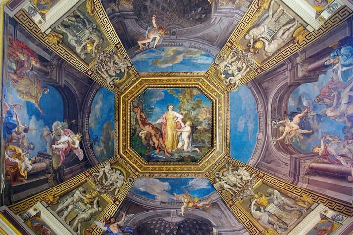 Exclusive Sunday Tour of the Vatican Museums & Sistine Chapel