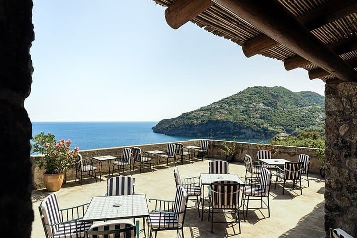 Aragonese Castle with Hydrofoil Transfer from Naples Ticket