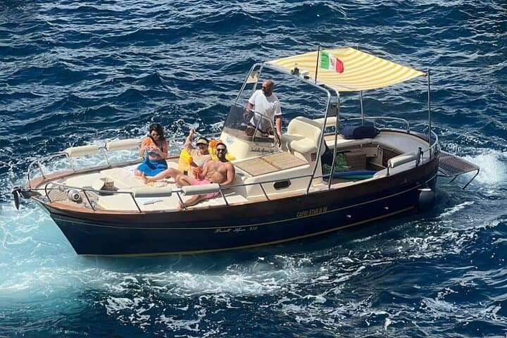 Private boat tour Capri Full day