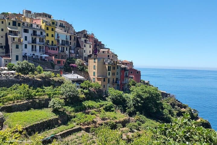 Cinque Terre Boat Tour with Aperitif