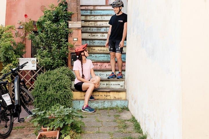 Montecarlo E-Bike One Day Tour with Lunch and Tasting