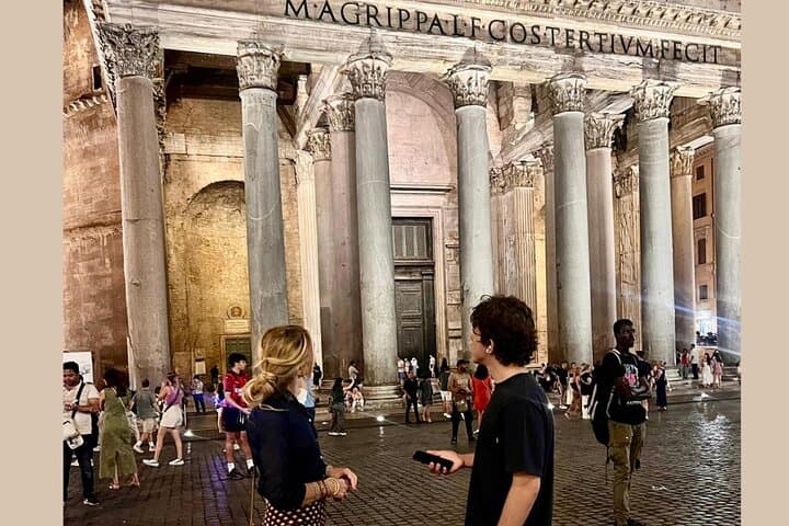 The History of Power in Modern Rome: A Self-Guided Audio Tour