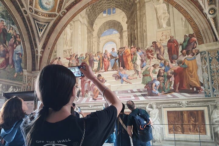 Rome 2-Day Sightseeing Tour with Trevi Fountain, Colosseum & More