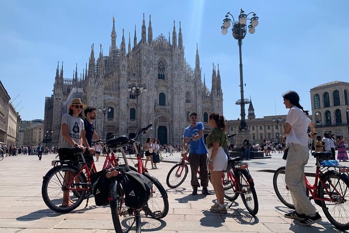 Small-Group Highlights of Milan Bike Tour
