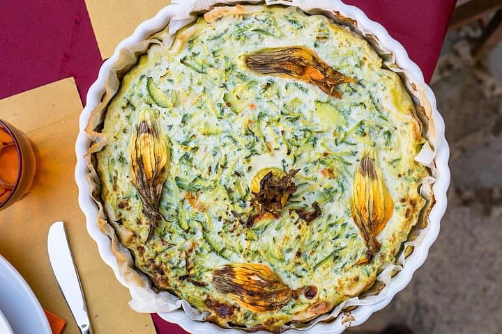 Private Pizza & Tiramisu Class at a Cesarina's home with tasting in Pisa
