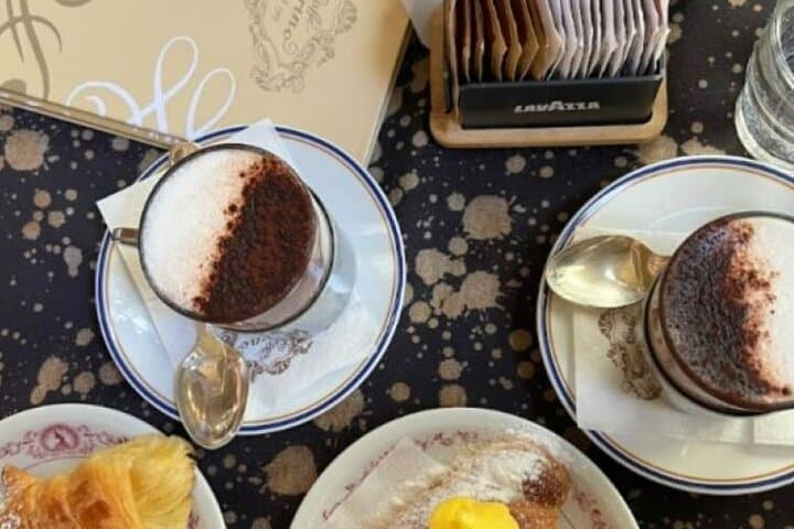 Turin: Royal Palace + Turin audioguide & Royal Breakfast