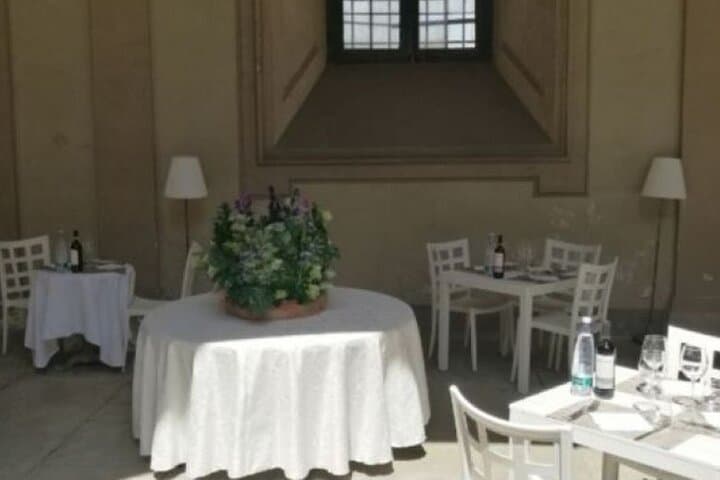 Turin: Royal Palace + Turin audioguide & Royal Breakfast