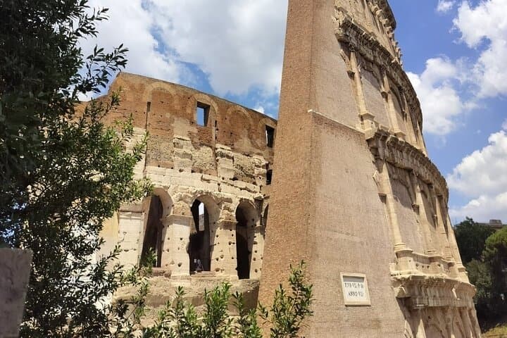 Colosseum Guided Tour in Rome