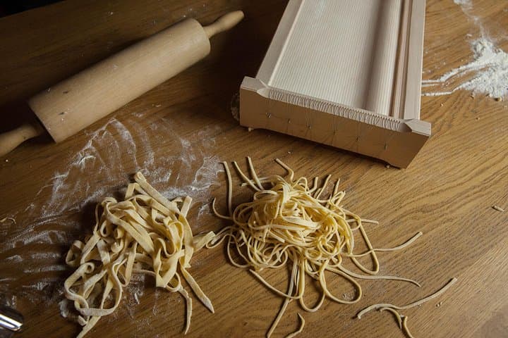 Fresh Homemade Pasta and Tiramisu Cooking Class in Milan