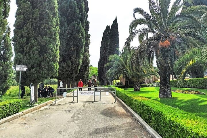Rome: Appian Way Catacombs Guided Tour with Golf Cart Shuttle