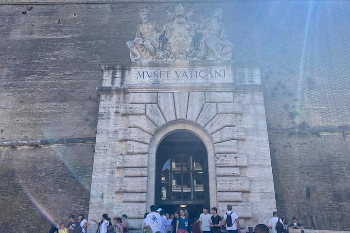 Vatican Early Tour: Museums & Sistine Chapel Guided Tour