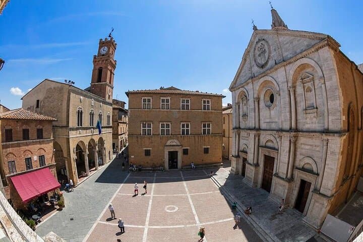 Val d’Orcia Day Trip from Florence with Wine and Cheese Tasting