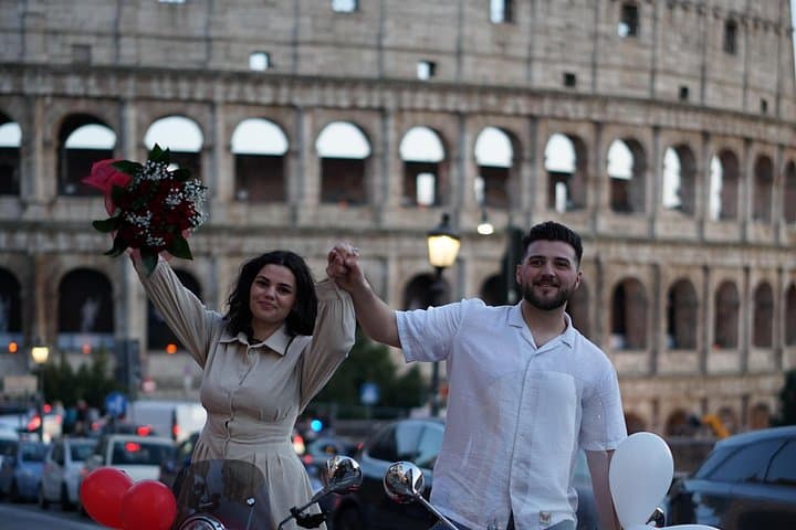 Rome's Easy Vespa Ride with Pick Up and Drop Off & Photoshoot
