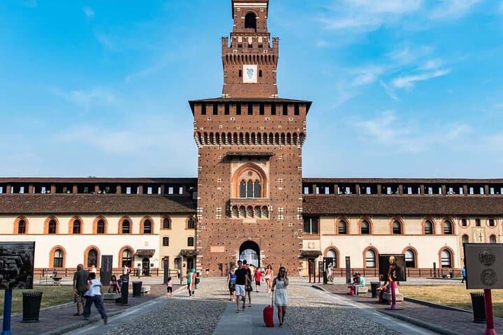 Explore Sforza Castle and Pietà Tour + eBook