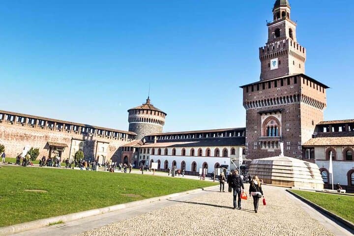 Explore Sforza Castle and Pietà Tour + eBook