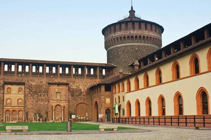 Explore Sforza Castle and Pietà Tour + eBook
