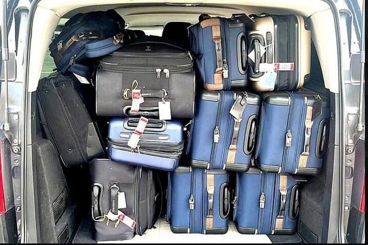 Capacity: 1-8 Person 8 Big Luggage +8 Small Luggage