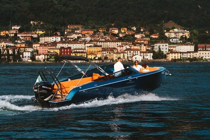 Explore the magnificent sights of Lake Como with VianoceBoats. Sail past iconic villas, discover the charm of Bellagio and Varenna, and visit the most beautiful attractions.