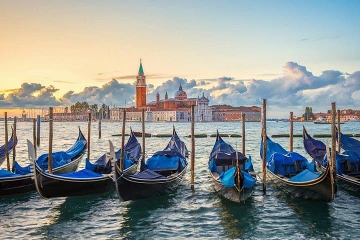 4-Day Discovering Venice with Gondola, St. Mark's & Doge's Palace