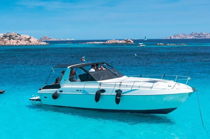 Palau or La Maddalena: motorboat tour in the Archipelago