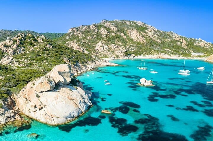 Palau or La Maddalena: motorboat tour in the Archipelago