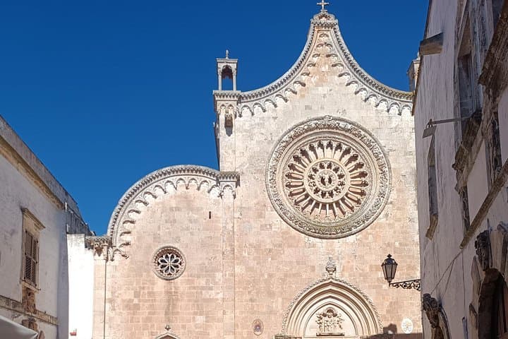 Ostuni : Alberobello, Locorotondo, Ostuni, guided tour, 2 Testings