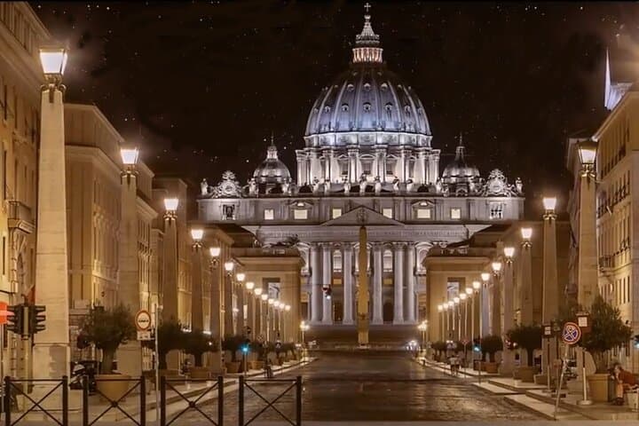Rome Private Tour by Night, with a Prosecco Toast