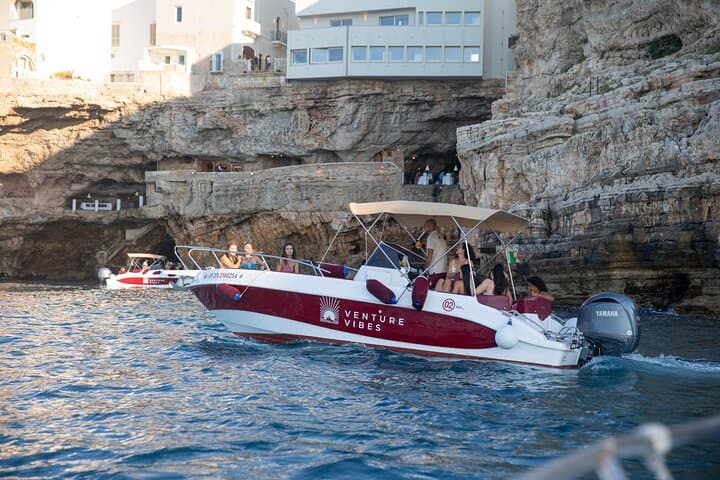 Luxury Shared Boat Tour in Polignano a Mare with Local Aperitif