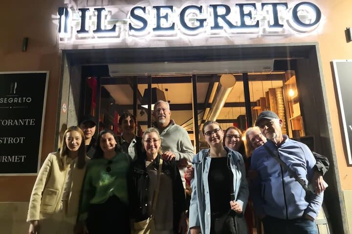 Rome: Wine Tasting and Food Pairing with gelato in Trastevere