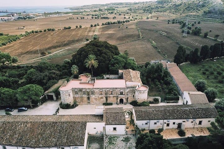 Syracuse: Exclusive Sicilian Wine Tasting Experience