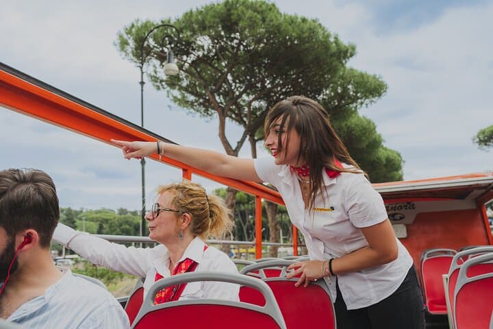 Transfer from Civitavecchia by train with Rome HopOnHopOff Option