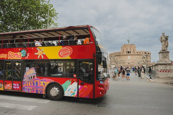 Transfer from Civitavecchia by train with Rome HopOnHopOff Option