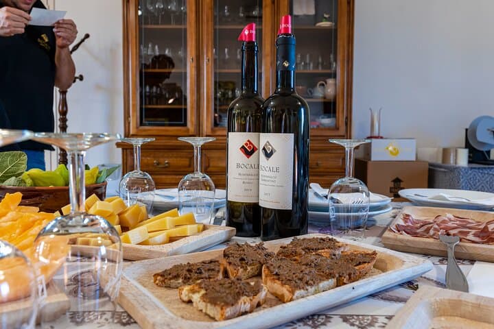 DRINK&FOOD: Private Vineyard and Winery Tour with Tasting