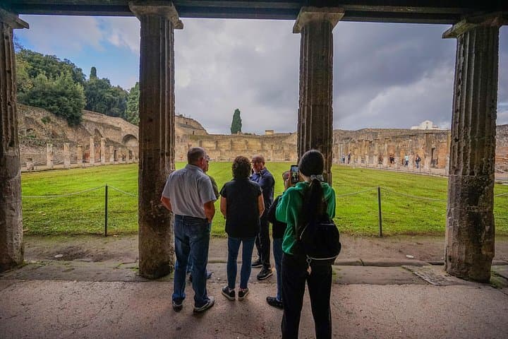 Semi - Private Tour of Pompeii with an Archaeologist