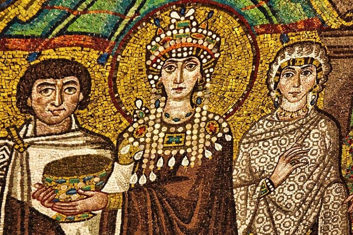 Ravenna Walking Tour with Audio and Written Guide by a Local