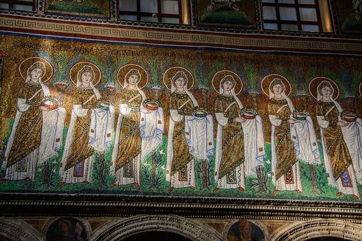 Ravenna Walking Tour with Audio and Written Guide by a Local