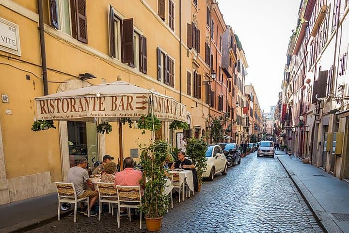 An Immersive Walking Tour in Rome + ebook