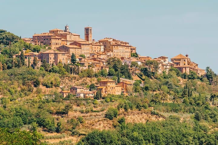 Rome: Tuscany & Montepulciano Day Trip with Lunch & Wine Tasting
