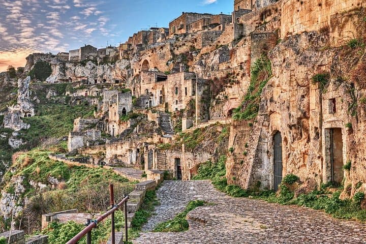 Private Tour in 2 UNESCO Sites: Alberobello & Matera.