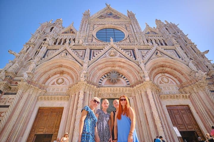 Small Group Tuscany Highlights Tour with Lunch & Wine Tasting